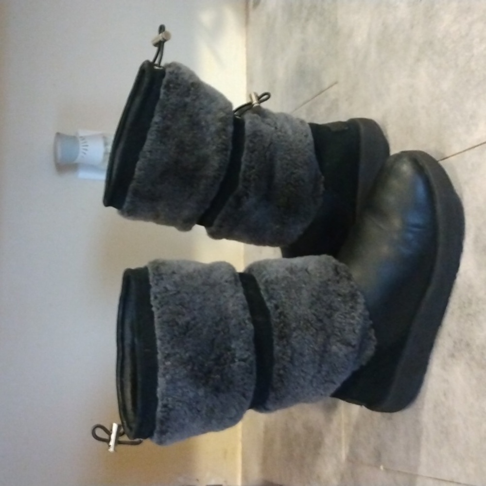 UGG BOOTS